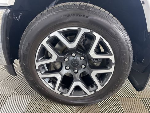 Used 2025 RAM 1500 Laramie image 38