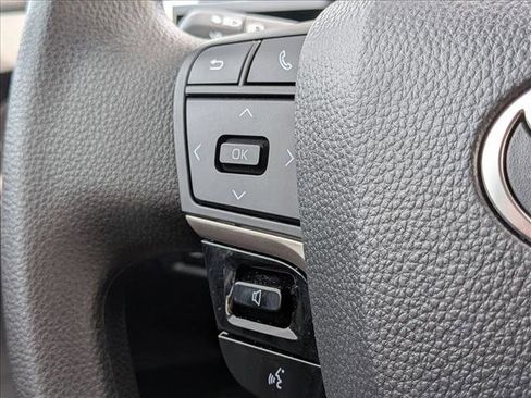 Used 2025 Toyota Camry LE image 12