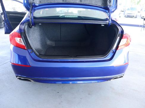 Used 2018 Honda Accord Sport image 31