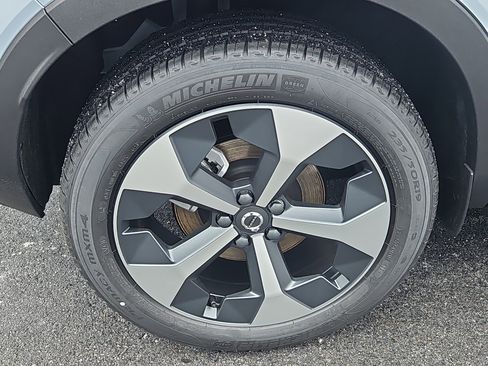 New 2026 Volvo XC40 B5 Plus w/ Protection Package Premier image 20