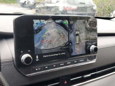 Used 2024 Mitsubishi Outlander SE image 29