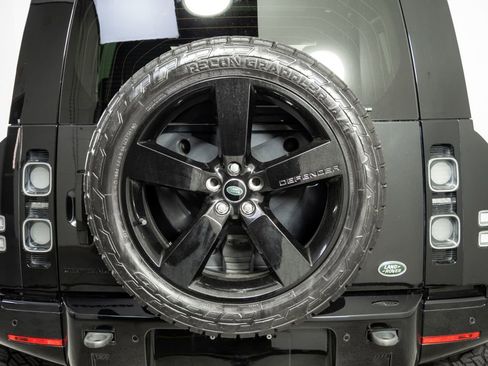 Used 2023 Land Rover Defender 110 X AWD/4WD image 37