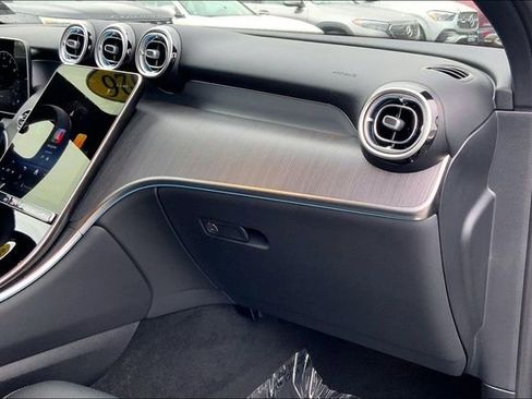 Used 2026 Mercedes-Benz GLC 300 4MATIC image 14