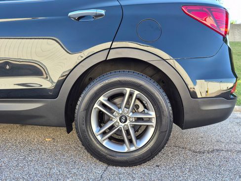 Used 2018 Hyundai Santa Fe Sport w/ 2.4L Value Package 02 AWD/4WD image 29