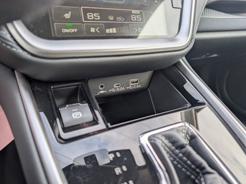 Used 2025 Subaru Legacy Premium image 21