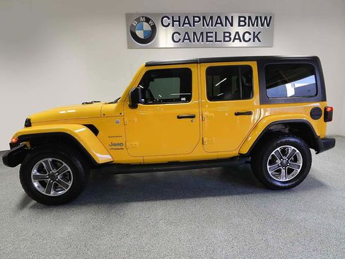 Used 2021 Jeep Wrangler Unlimited Sahara image 3