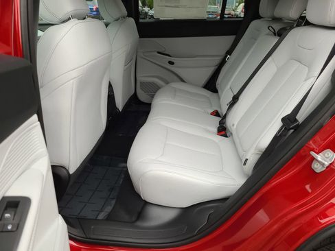 New 2026 Jeep Cherokee Limited AWD/4WD image 21