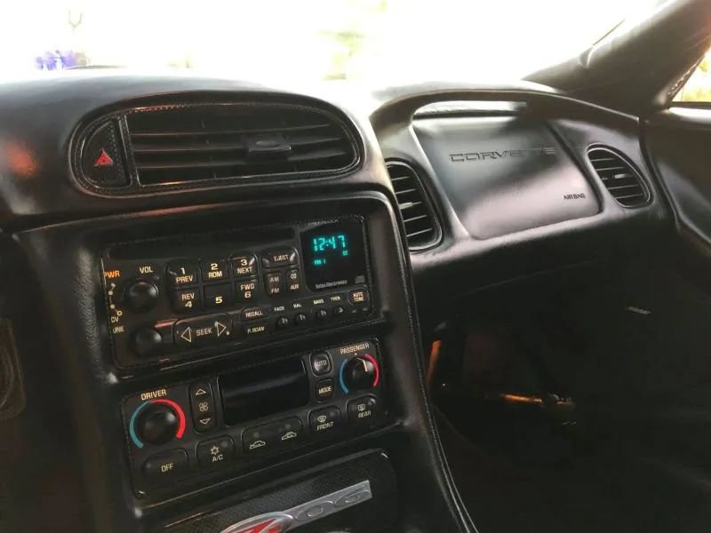 Used 2001 Chevrolet Corvette Z06 w/ Memory Pkg RWD image 25