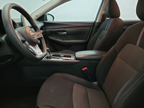 Used 2024 Nissan Sentra SV image 17