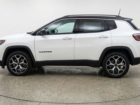 Used 2025 Jeep Compass Limited image 5