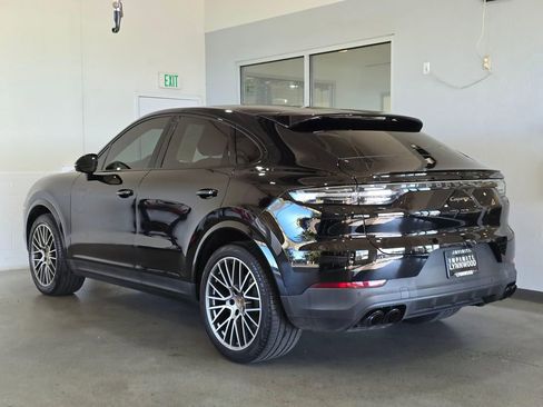 Used 2022 Porsche Cayenne S image 6