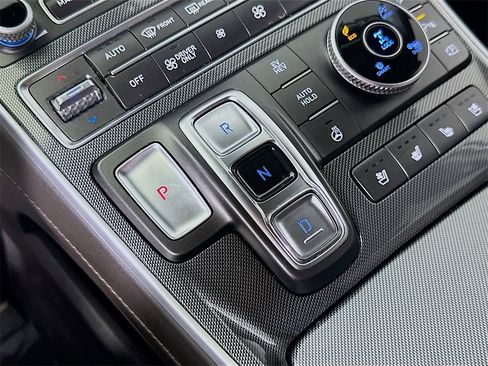 Used 2023 Hyundai Santa Fe Limited image 32