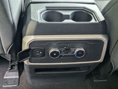 Used 2022 Ford Expedition XLT AWD/4WD image 29