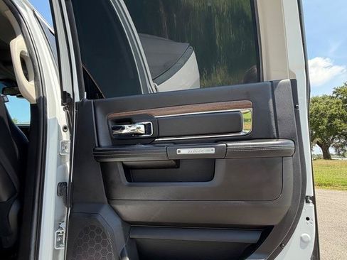 Used 2018 RAM 2500 Laramie w/ Sport Appearance Group AWD/4WD image 15
