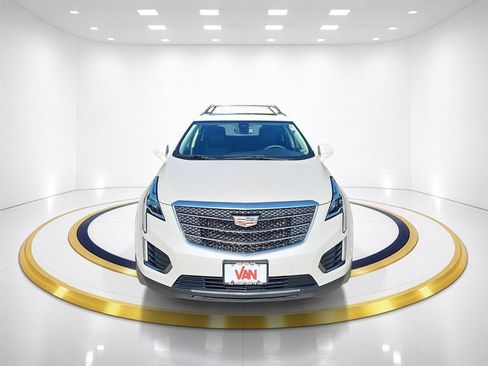 Used 2019 Cadillac XT5 Premium Luxury w/ LPO, Black Ice Package AWD/4WD image 2