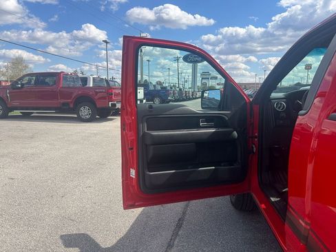 Used 2014 Ford F150 FX4 w/ FX Appearance Package AWD/4WD image 12