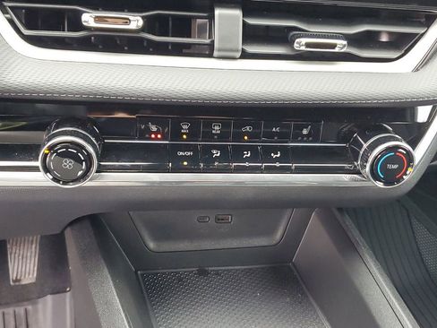 New 2026 Chevrolet Equinox LT image 24