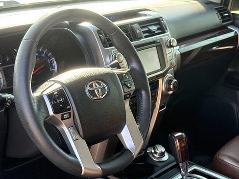 Used 2016 Toyota 4Runner Limited AWD/4WD image 18