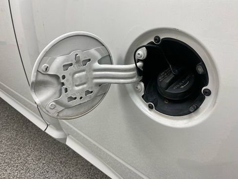 Used 2017 RAM 1500 Big Horn image 13