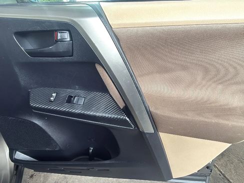 Used 2013 Toyota RAV4 LE image 22