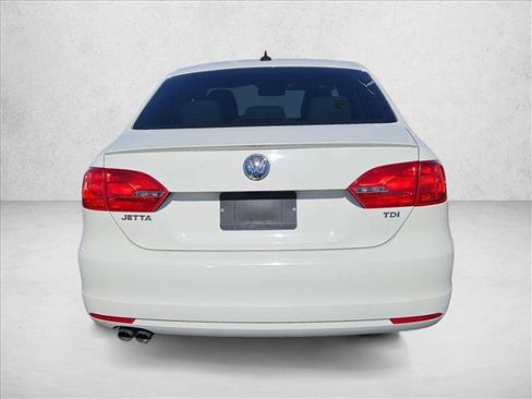 Used 2017 Volkswagen Jetta S image 5