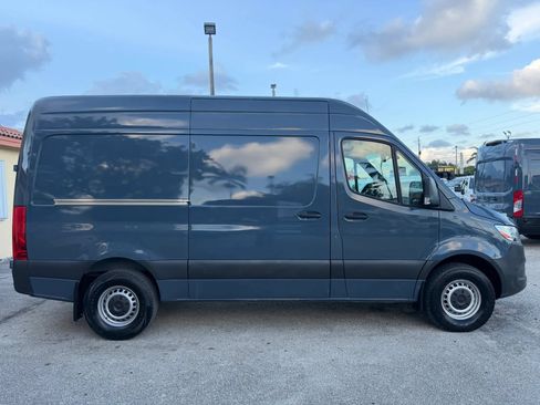 Used 2019 Mercedes-Benz Sprinter 144 image 7