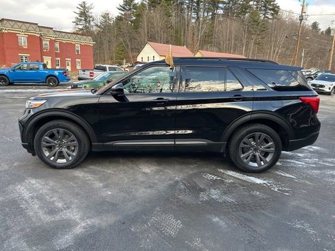 Certified 2023 Ford Explorer XLT w/ Equipment Group 202A image 8
