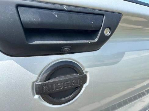 Used 2020 Nissan Titan SV w/ SV Convenience Package AWD/4WD image 9