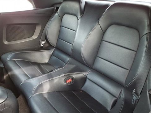 Used 2016 Ford Mustang Premium image 9