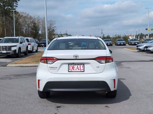 Used 2023 Toyota Corolla LE image 4