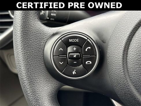 Certified 2022 Kia Soul LX image 24