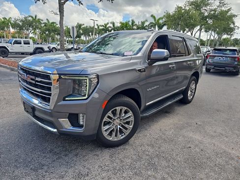 Used 2021 GMC Yukon SLT w/ SLT Luxury Package AWD/4WD image 2