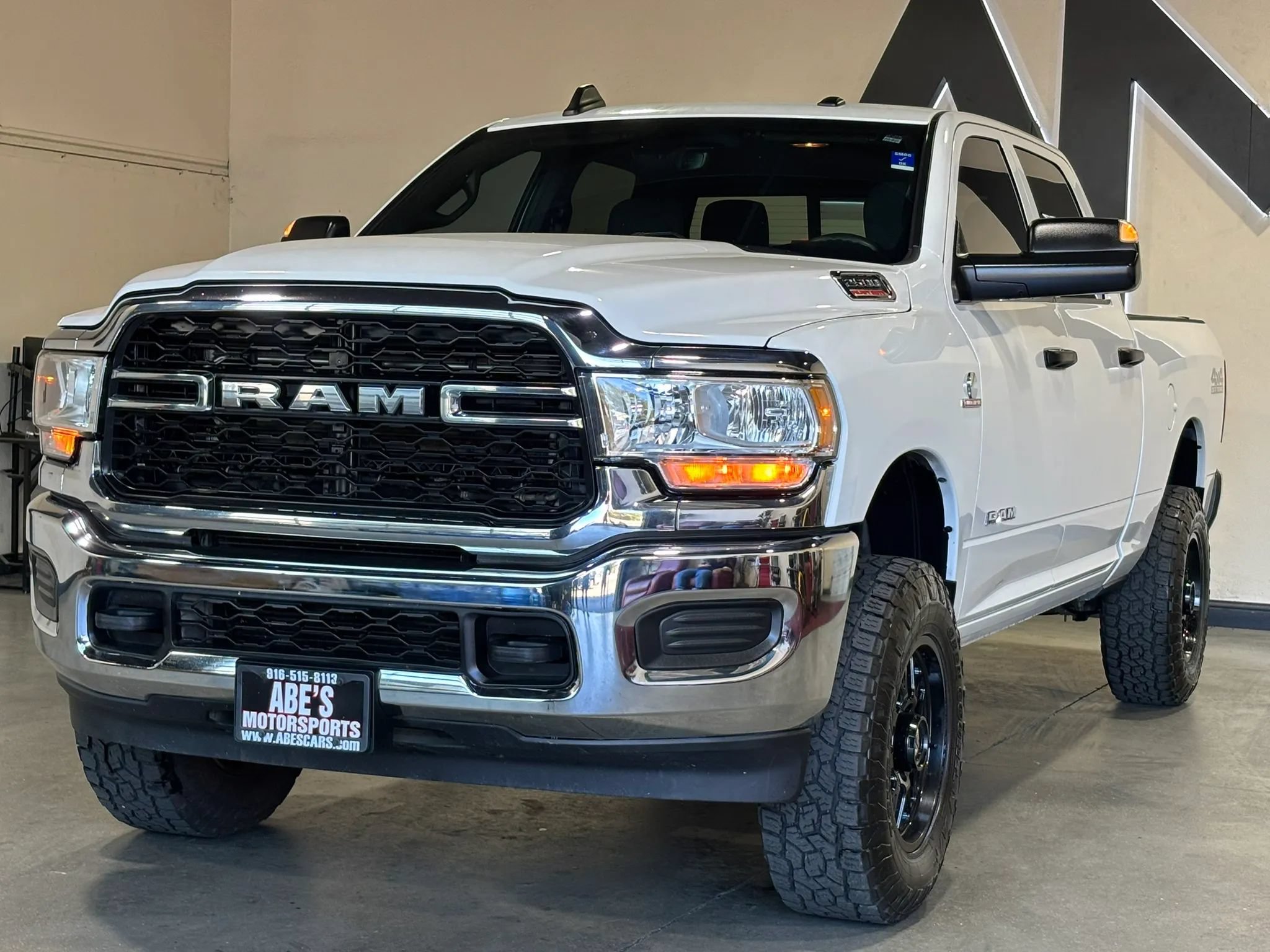 Used 2022 RAM 2500 Tradesman AWD/4WD image 1