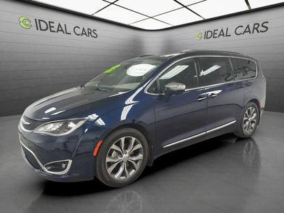 Used 2017 Chrysler Pacifica Limited