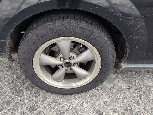 Used 2006 Ford Mustang Deluxe image 6