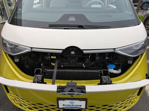New 2025 Volkswagen ID. Buzz Pro S Plus image 40