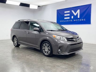 Used 2018 Toyota Sienna XLE