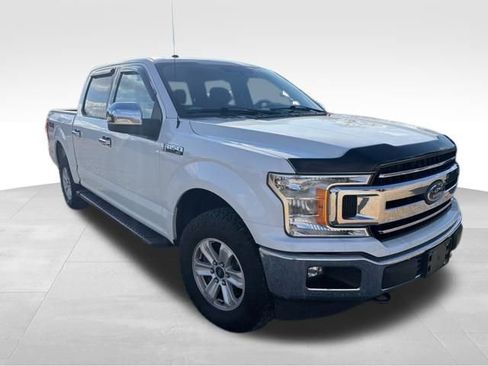 Used 2018 Ford F150 XLT image 2