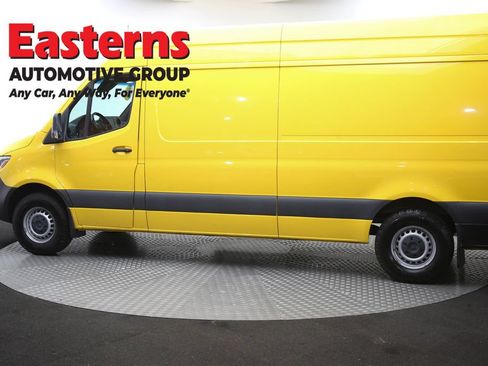 Used 2021 Mercedes-Benz Sprinter 2500 w/ Acoustic Package image 58