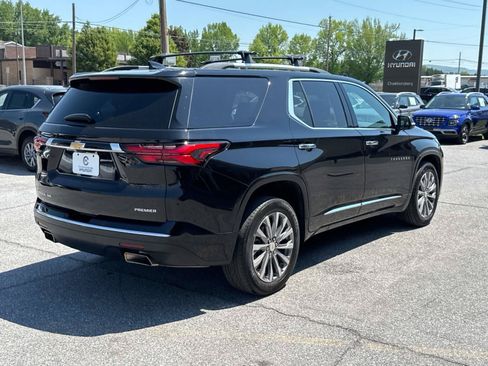 Used 2023 Chevrolet Traverse Premier AWD/4WD image 26