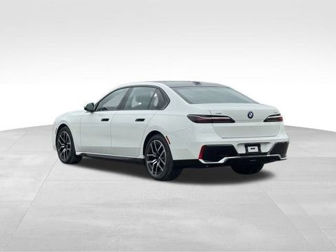 Certified 2025 BMW 740i xDrive 740i xDrive image 5