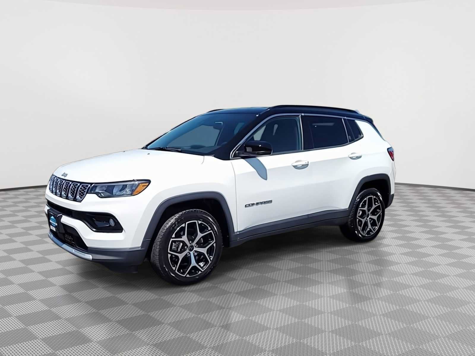 Used 2025 Jeep Compass Limited AWD/4WD image 4