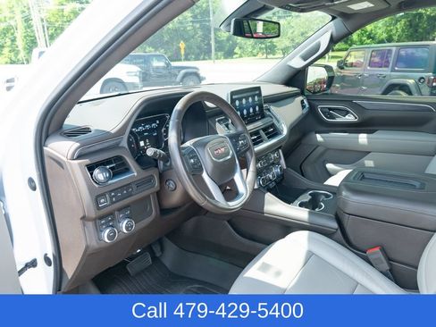 Used 2021 GMC Yukon SLT w/ SLT Premium Package AWD/4WD image 17