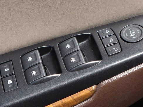 Used 2018 GMC Yukon Denali w/ Denali Ultimate Package image 16