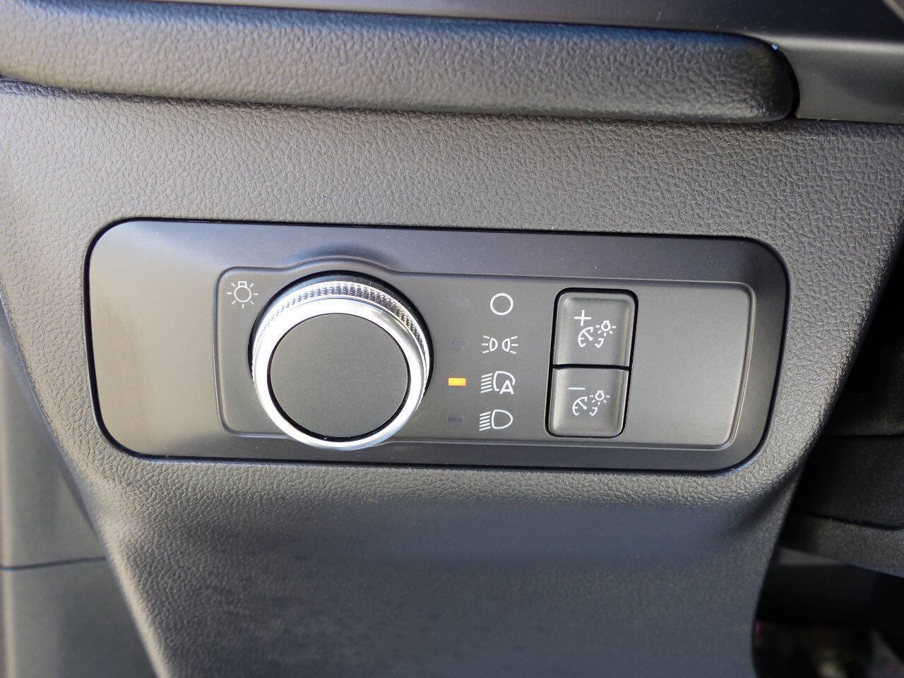 Used 2021 Ford Escape SE FWD image 21