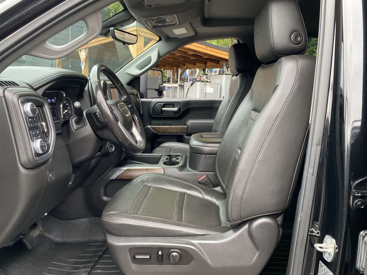 Used 2020 GMC Sierra 3500 Denali w/ Denali Ultimate Package AWD/4WD image 13