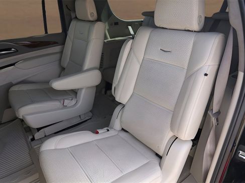 Certified 2024 Cadillac Escalade ESV Sport Platinum w/ LPO, Floor Liner Package image 26