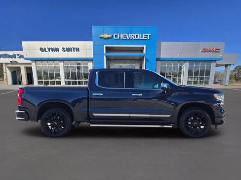 Used 2023 Chevrolet Silverado 1500 High Country w/ High Country Premium Package image 6