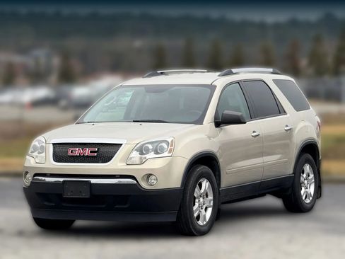 Used 2011 GMC Acadia SLE image 6