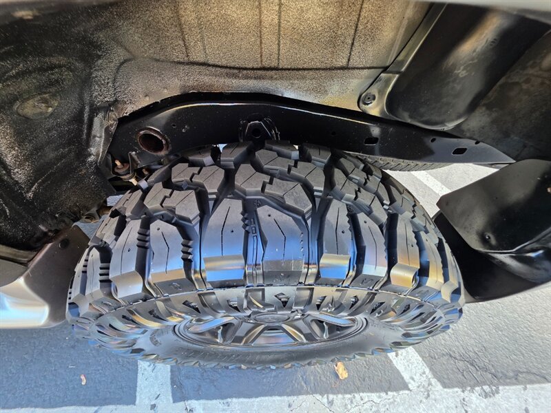 Used 2001 Toyota 4Runner SR5 AWD/4WD image 47